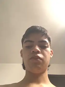 Latinos 2001 online show from December 2025 01:12:02 PM