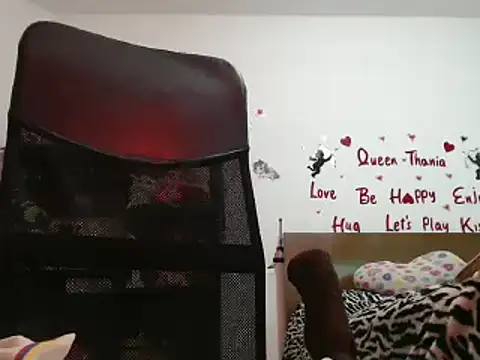 thamara226 online show from February 2025 07:58:01 PM