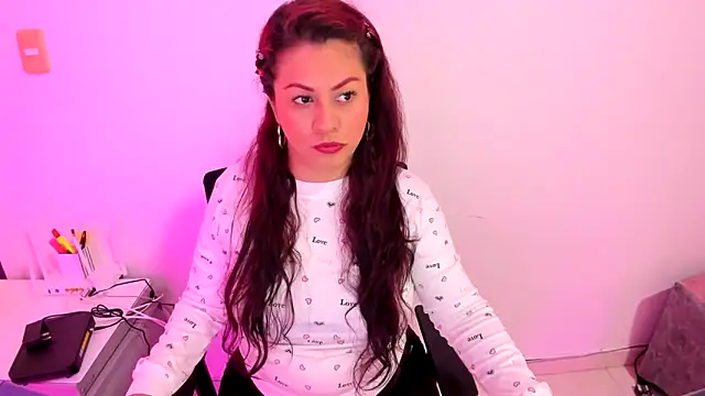 thamara226 online show from September 2025 02:54:01 PM