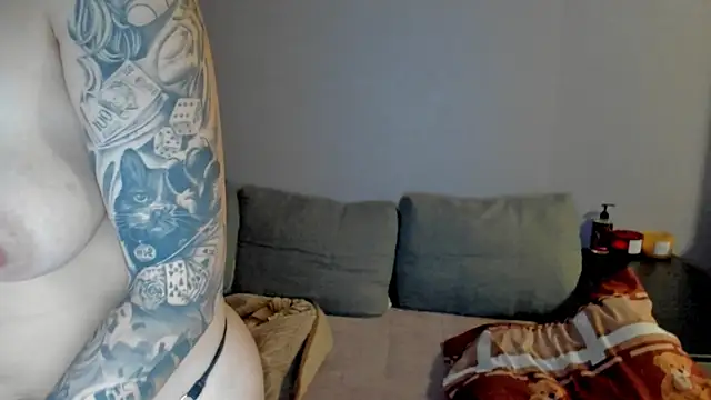 annabishop online show from November 2025 12:11:02 AM