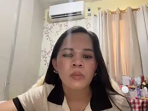 SophiaCourthaway online show from January 2026 11:33:01 PM