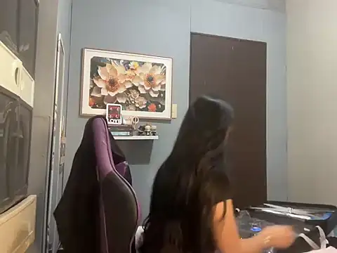 SophiaCourthaway online show from November 2025 05:49:02 PM