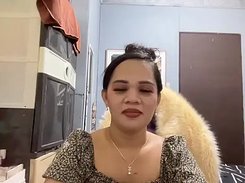 SophiaCourthaway online show from November 2025 04:01:02 PM