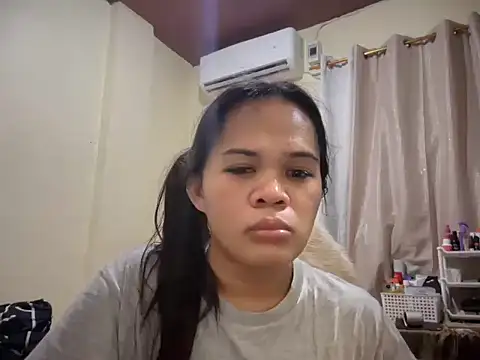 SophiaCourthaway online show from May 2026 07:41:02 PM
