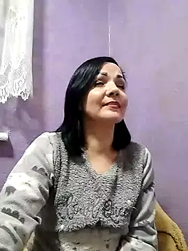 Tory Lovi online show from January 2025 03:54:02 PM