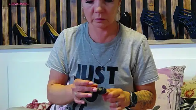 Tory Lovi online show from April 2026 03:57:02 AM