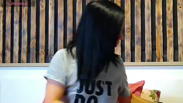 Tory Lovi online show from February 2026 06:01:02 AM