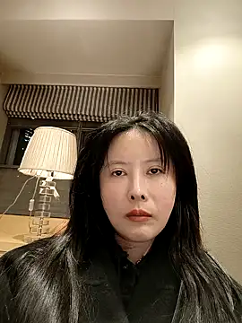 lilandi0521 online show from March 2025 01:01:02 PM