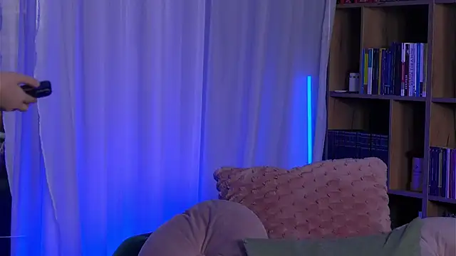 SarahPeach8 online show from March 2026 07:37:02 AM