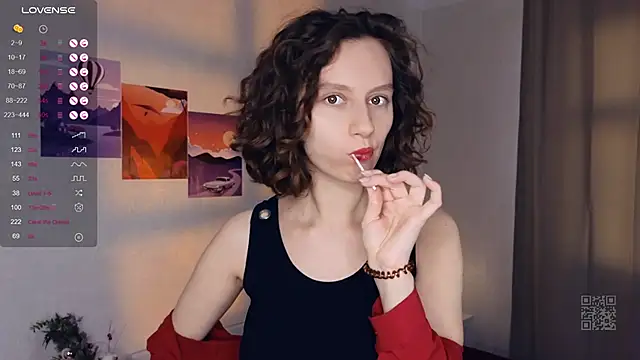 Snapshot of Leya_Curly chatting on March 2025 12:44:01 PM Leya Curly online show from March 2025 12:44:01 PM