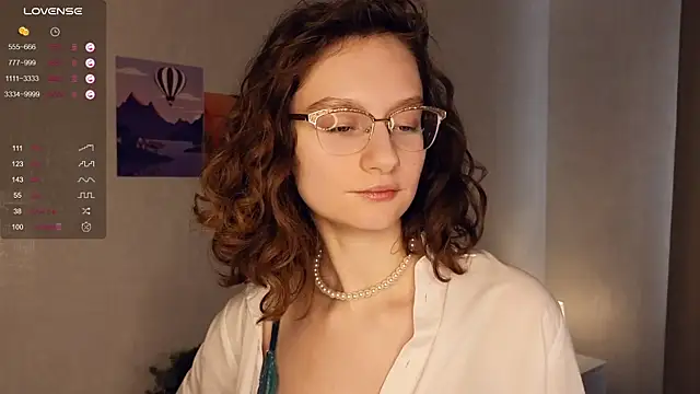 Snapshot of Leya_Curly chatting on February 2025 10:00:02 AM Leya Curly online show from February 2025 10:00:02 AM