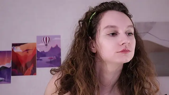 Snapshot of Leya_Curly chatting on May 2026 10:00:01 AM Leya Curly online show from May 2026 10:00:01 AM