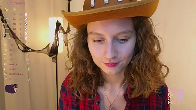 Leya Curly online show from October 2025 04:03:01 PM