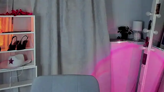 Snapshot of Sahara_Shields chatting on May 2026 10:30:02 AM Sahara Shields online show from May 2026 10:30:02 AM