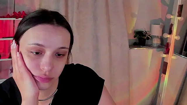 Snapshot of Sahara_Shields chatting on May 2026 09:34:01 AM Sahara Shields online show from May 2026 09:34:01 AM
