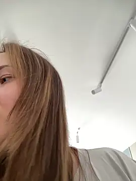 Snapshot of Kiss_My_Body chatting on May 2026 10:56:01 AM Kiss My Body online show from May 2026 10:56:01 AM