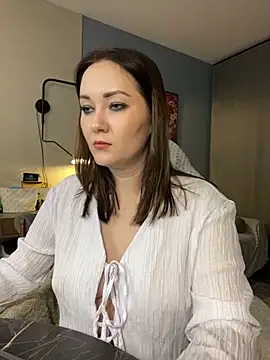 Kiss My Body online show from November 2025 05:24:01 PM