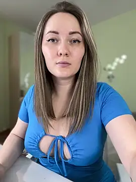 Snapshot of Kiss_My_Body chatting on March 2025 02:39:02 PM Kiss My Body online show from March 2025 02:39:02 PM