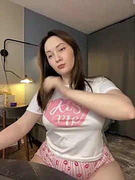 Snapshot of Kiss_My_Body chatting on September 2025 04:46:02 PM Kiss My Body online show from September 2025 04:46:02 PM