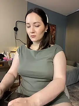 Snapshot of Kiss_My_Body chatting on November 2025 12:42:01 PM Kiss My Body online show from November 2025 12:42:01 PM