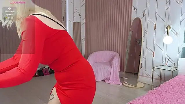 Snapshot of Eva__Summer chatting on October 2025 04:14:02 AM Eva Summer online show from October 2025 04:14:02 AM