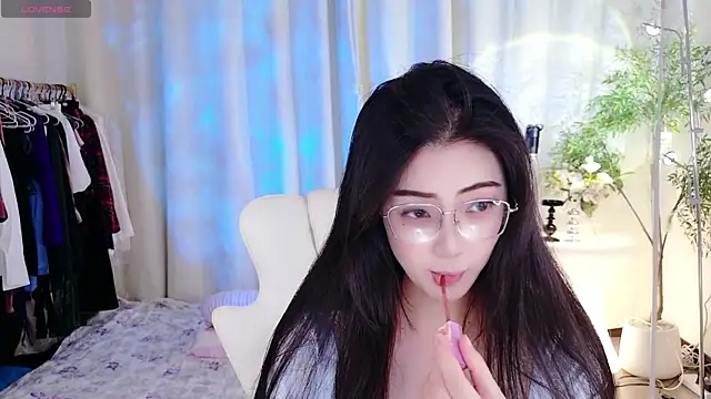 Snapshot of miaomiao-777 chatting on September 2025 02:17:01 PM miaomiao-777 online show from September 2025 02:17:01 PM