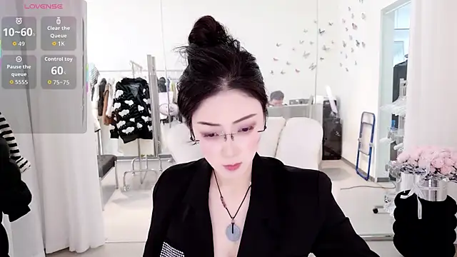 miaomiao-777 online show from February 2026 04:42:01 AM