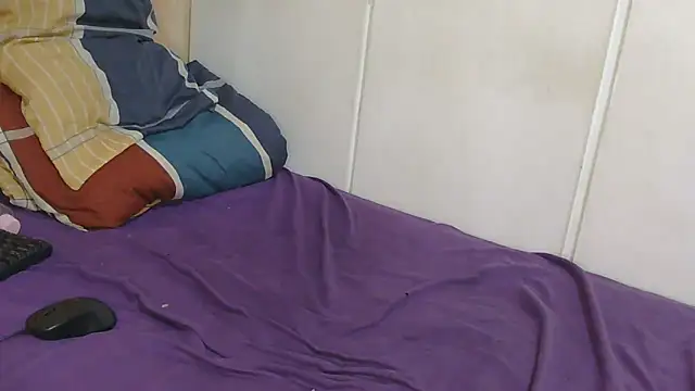 Snapshot of BigBootyStudent chatting on September 2025 05:24:01 PM BigBootyStudent online show from September 2025 05:24:01 PM