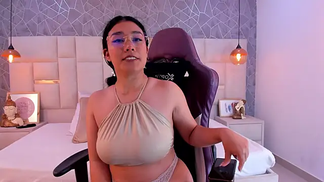 Tamara palacios online show from March 2025 02:56:02 PM