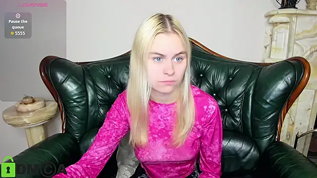 HillEva online show from November 2025 09:13:02 AM