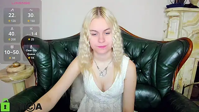 HillEva online show from October 2025 08:26:01 AM