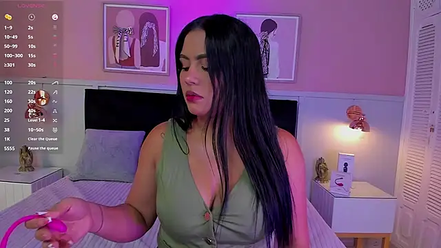 Snapshot of janna_lopez_ chatting on October 2025 04:48:01 AM janna lopez online show from October 2025 04:48:01 AM