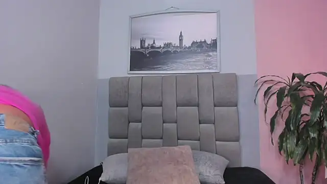 janna lopez  online show from December 2025 12:48:02 PM