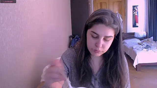 Snapshot of _Roselina_ chatting on March 2025 09:41:01 AM Roselina online show from March 2025 09:41:01 AM