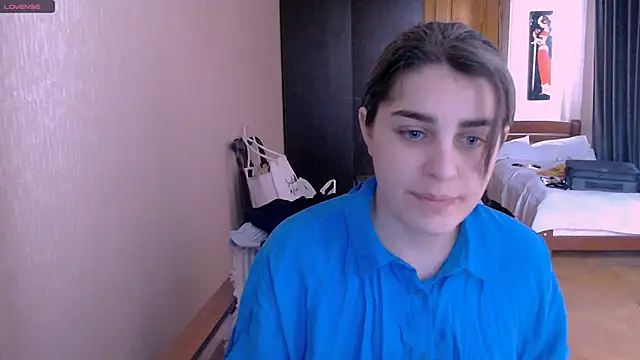 Snapshot of _Roselina_ chatting on March 2025 07:22:02 AM Roselina online show from March 2025 07:22:02 AM