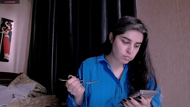 Snapshot of _Roselina_ chatting on February 2025 08:12:02 AM Roselina online show from February 2025 08:12:02 AM