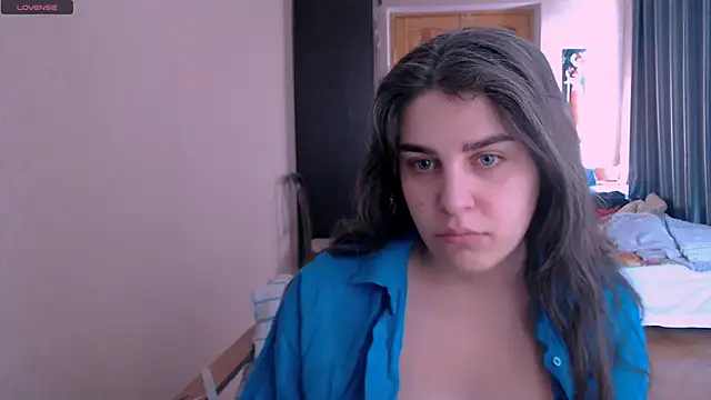 Snapshot of _Roselina_ chatting on March 2025 06:39:02 AM Roselina online show from March 2025 06:39:02 AM
