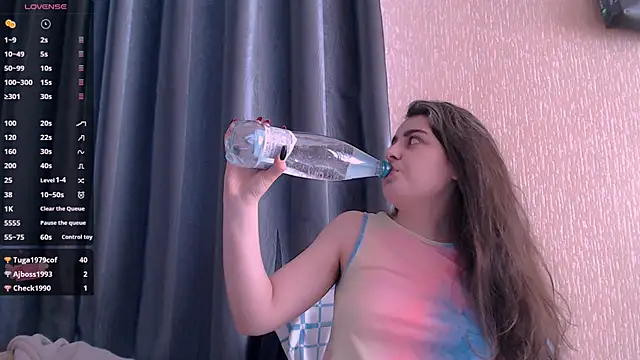 Snapshot of _Roselina_ chatting on February 2025 10:44:02 AM Roselina online show from February 2025 10:44:02 AM