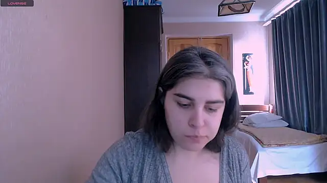 Snapshot of _Roselina_ chatting on March 2025 07:13:02 AM Roselina online show from March 2025 07:13:02 AM