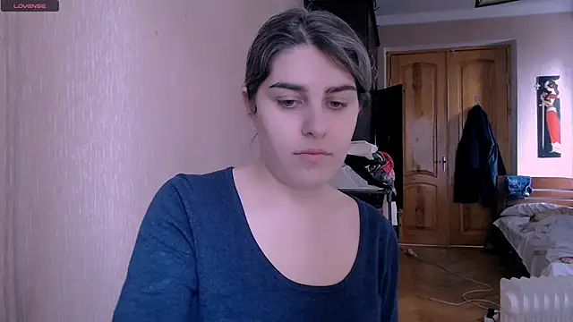 Snapshot of _Roselina_ chatting on February 2025 10:09:02 AM Roselina online show from February 2025 10:09:02 AM