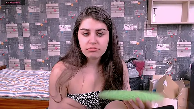 Snapshot of _Roselina_ chatting on September 2025 12:49:02 PM Roselina online show from September 2025 12:49:02 PM