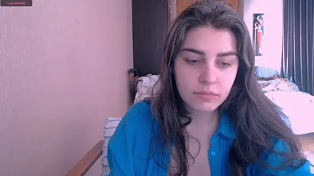 Snapshot of _Roselina_ chatting on March 2025 06:39:01 AM Roselina online show from March 2025 06:39:01 AM