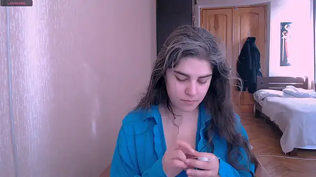 Snapshot of _Roselina_ chatting on February 2025 06:24:02 AM Roselina online show from February 2025 06:24:02 AM