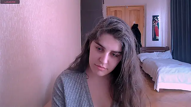 Snapshot of _Roselina_ chatting on February 2025 09:25:02 AM Roselina online show from February 2025 09:25:02 AM