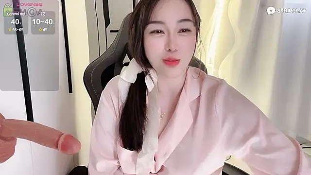 Snapshot of Alano-01 chatting on March 2025 10:11:01 AM Alano-01 online show from March 2025 10:11:01 AM