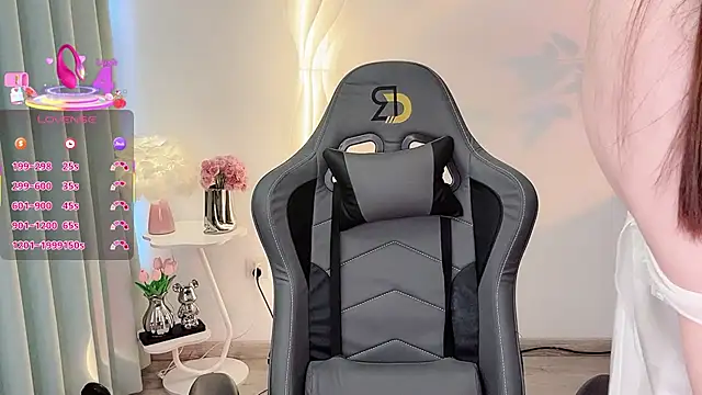 Snapshot of Alano-01 chatting on November 2025 06:30:02 AM Alano-01 online show from November 2025 06:30:02 AM