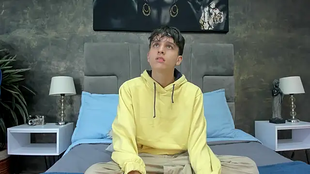 Snapshot of bruce_hans chatting on October 2025 11:44:02 AM bruce hans online show from October 2025 11:44:02 AM