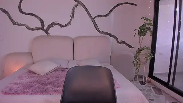 MattThompsonn online show from December 2025 10:00:02 PM