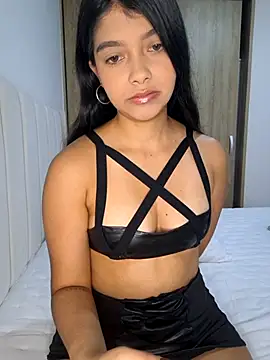 IslaBlaze online show from November 2025 03:15:02 PM