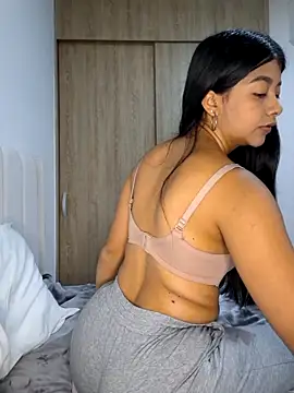 IslaBlaze online show from October 2025 01:11:01 PM